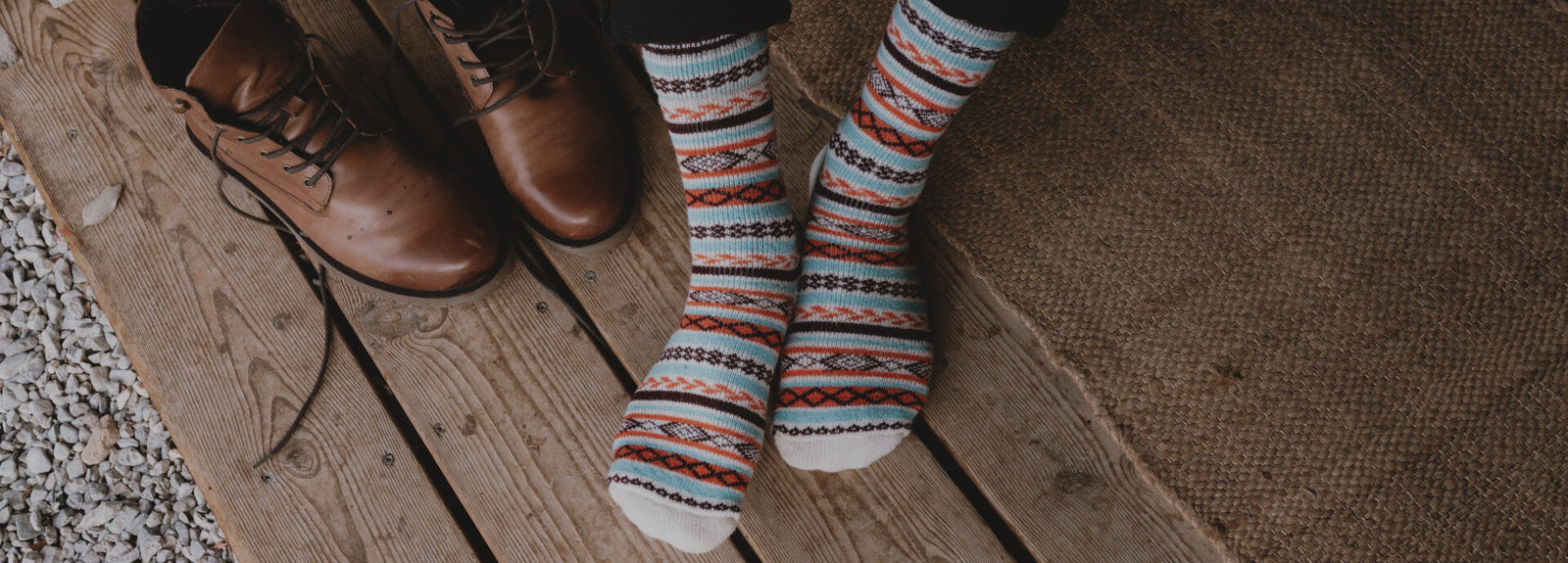 Guide to Keeping Your Feet Toasty: The Best Socks for Cold Weather