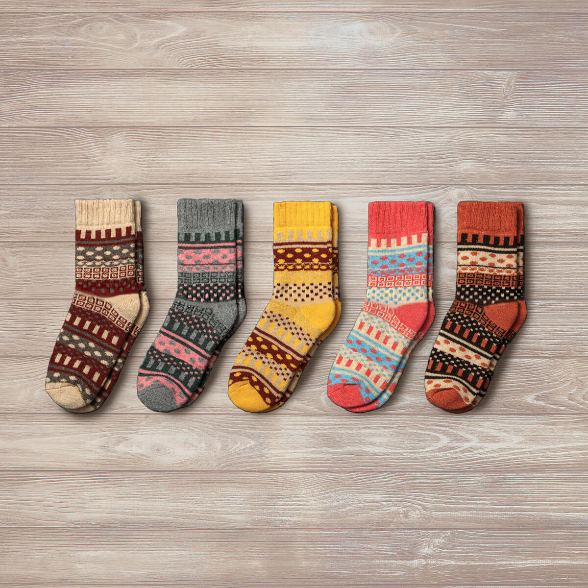 10 Benefits of Wool Socks for Hiking - Nordic Socks US